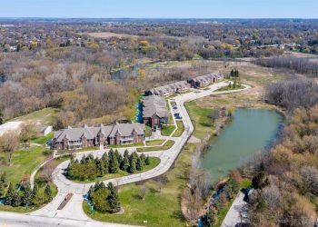 Rivers-Edge-Apartments (1)