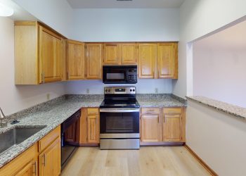 Rivers-Edge-Unit-5025-2-Bed-2-Bath-Kitchen